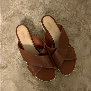 Leather sandals